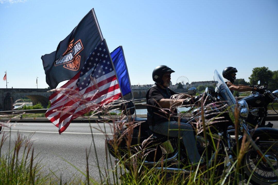 Engines Roar Justice As Officer’s Murderer is Executed