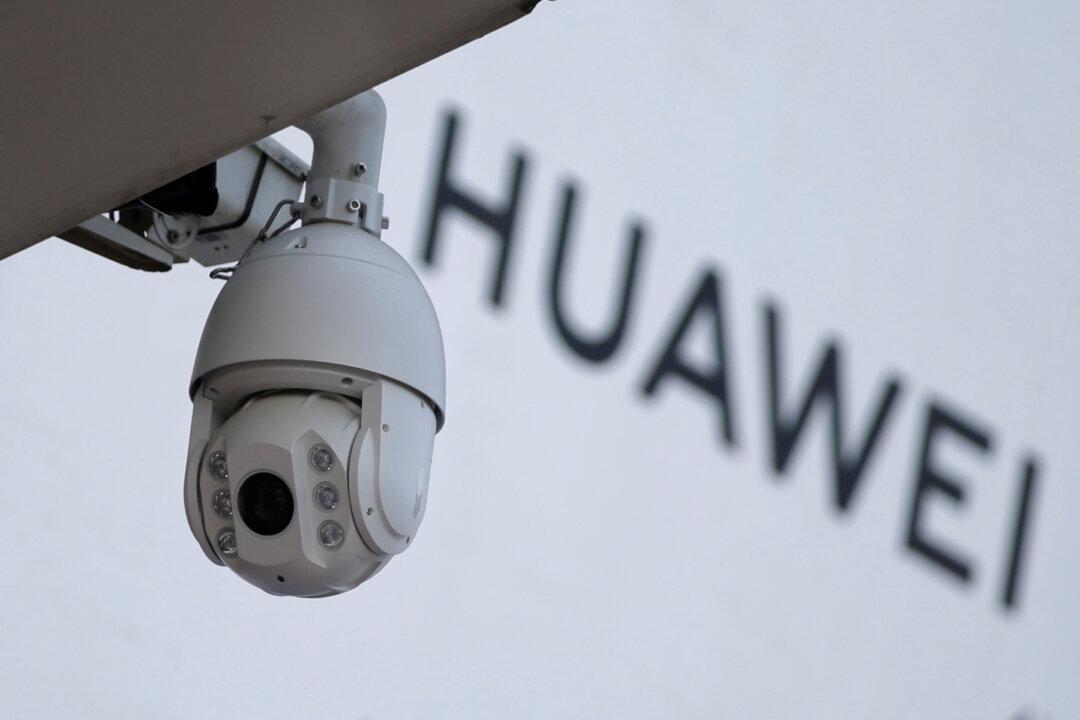 US Warns European Allies Not to Use China’s Huawei for 5G Networks