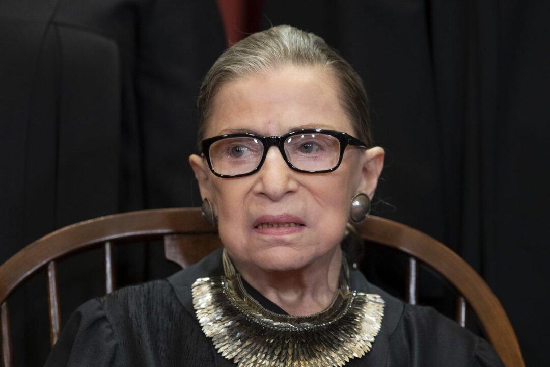 Ginsburg Defends Kavanaugh, Gorsuch, Calls Them ‘Very Decent, Very Smart Individuals’