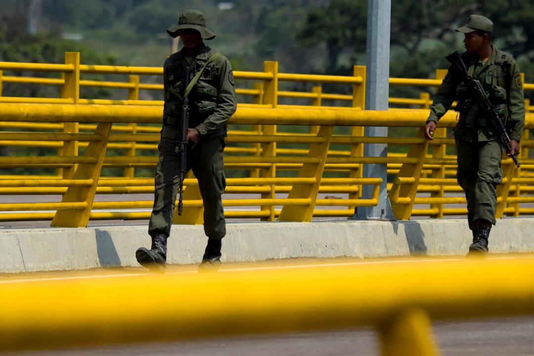 Documents Reveal Venezuelan Soldiers Deserting, as Tensions Rise