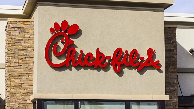 WWII Vet Pays Forward $1,500 Worth of Chick-fil-A Meals to Military Families
