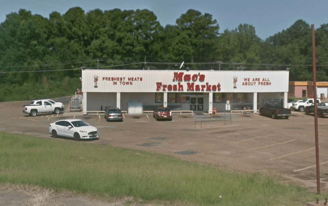 Grocery Store Owner Defends Mailer That Said ‘Heaven Has a Wall’