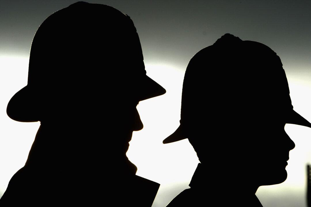 British Woman Arrested After ‘Misgendering’ on Twitter, Banned From ‘Deadnaming’