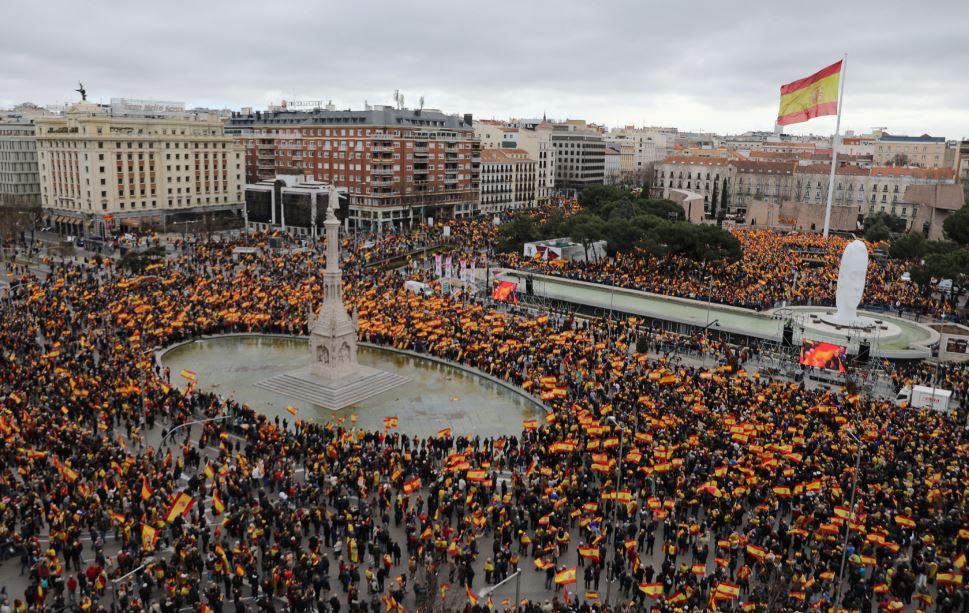 Madrid Demonstrators Reject Government’s Catalonia Policy
