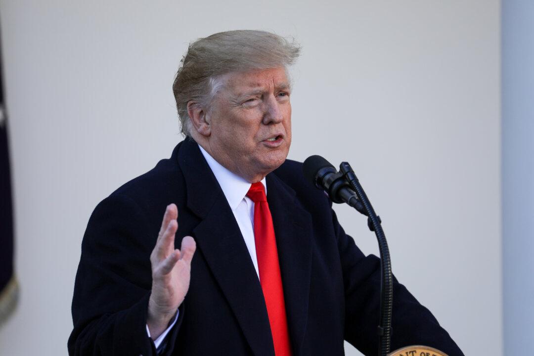 White House: Trump to Sign Border Deal, Declare National Emergency