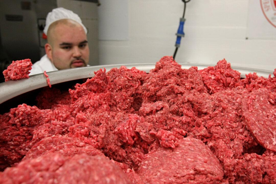 Raw Ground Beef Recalled in 9 States Due to Possible Plastic Contamination