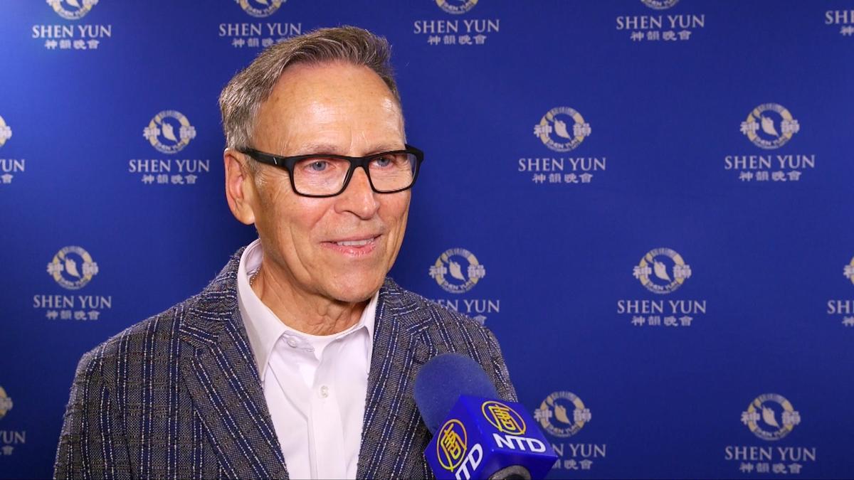 Visual and Performing Arts Professor Returns to Shen Yun: ‘Just Magnificent!’