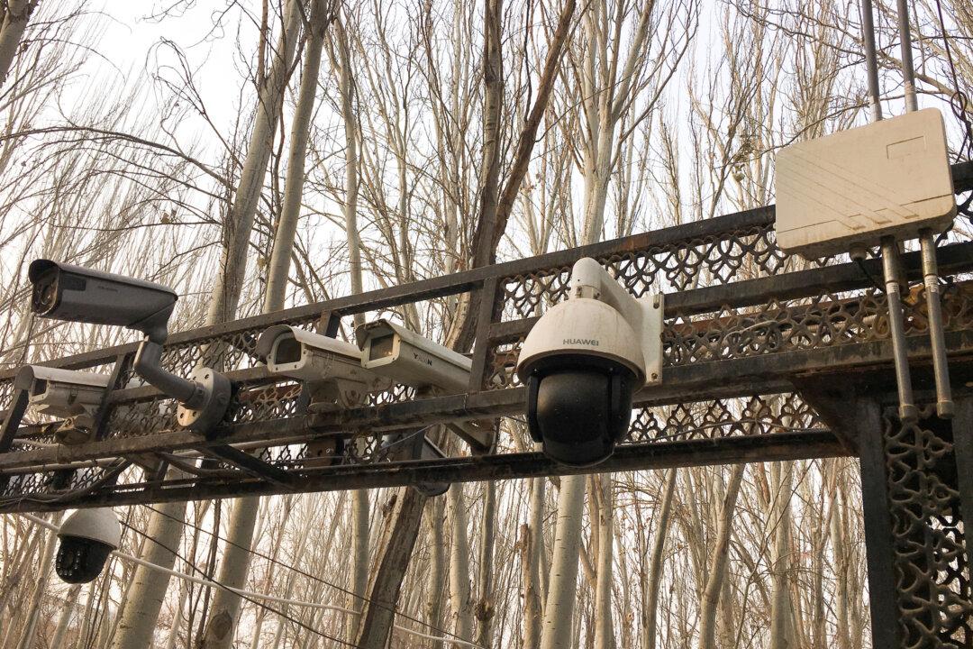 Chinese Regime Tracks Roughly 2.5 Million in Xinjiang Through Facial Recognition