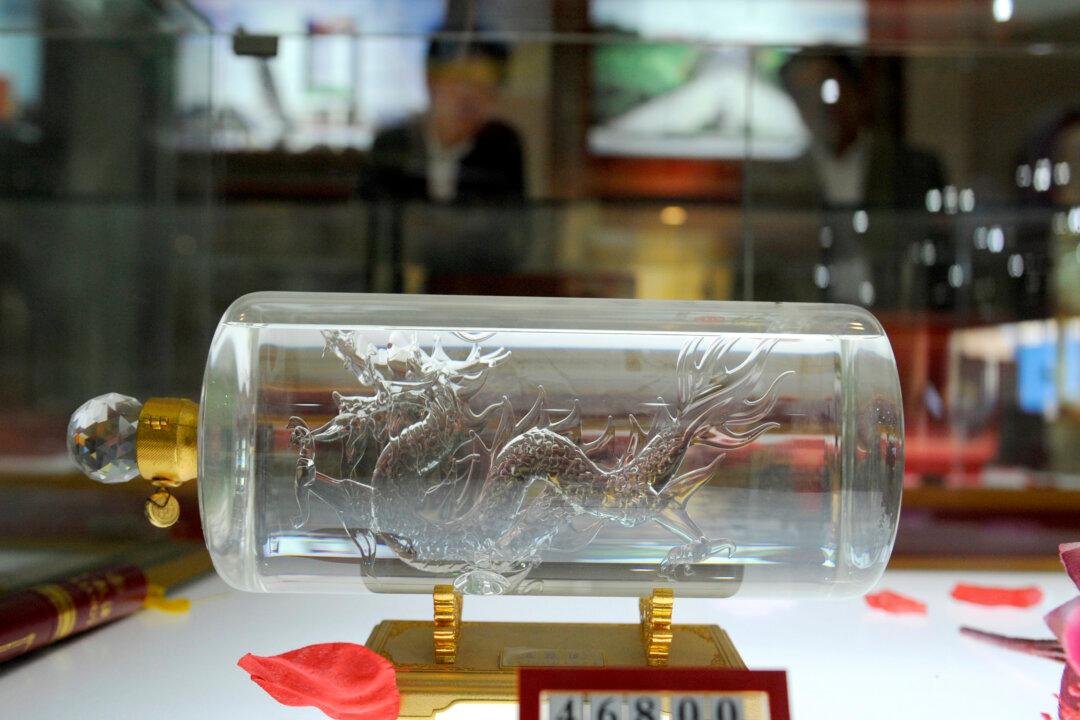 Chinese Winery Hiring Two US Nobel Prize Winners to Lead R&D Fails to Impress Investors