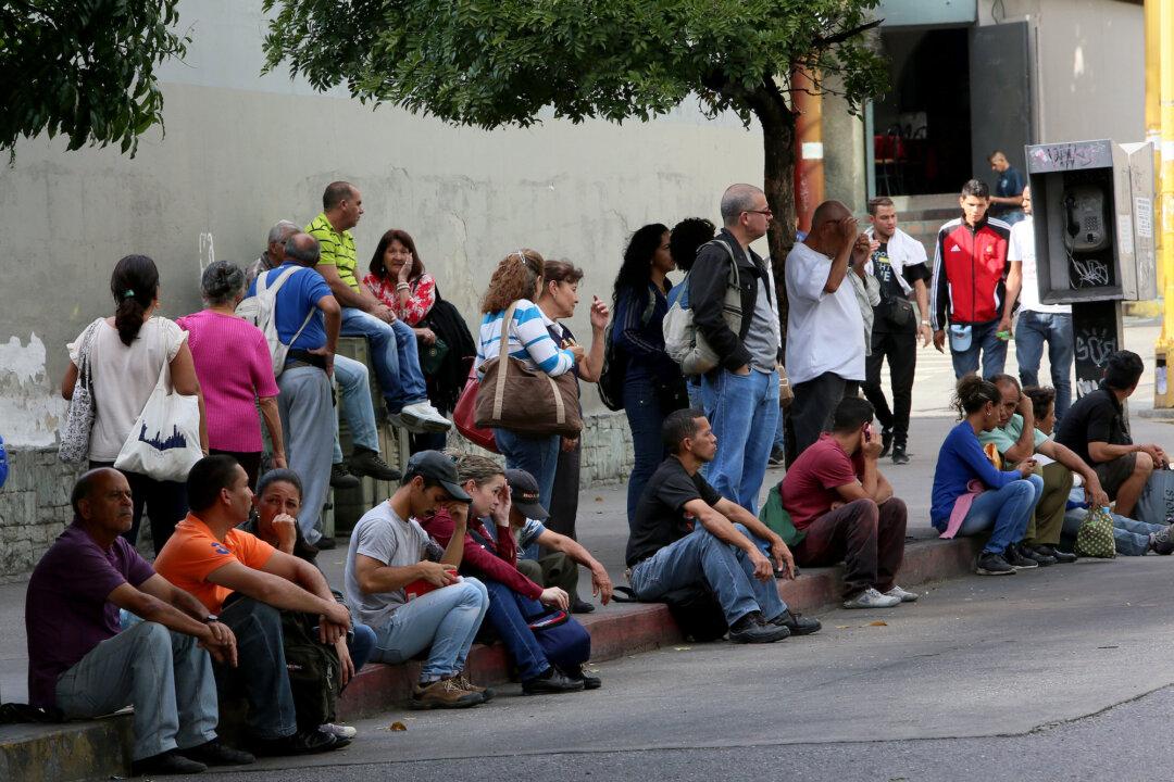 EU Decides to Continue Diplomatic Efforts on Venezuela Despite Maduro Denying Entry to MEPs