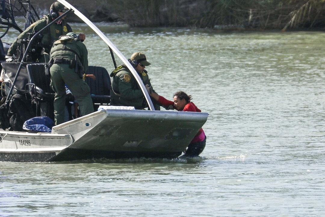 10-Month-Old Baby Found Dead, 3 Missing After Raft Flips While Crossing Southern Border