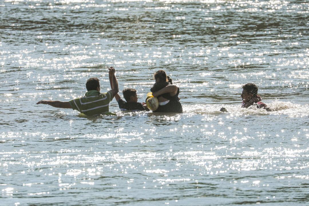 Migrant Caravans Prove a Successful Formula for Mass Illegal Entry to US