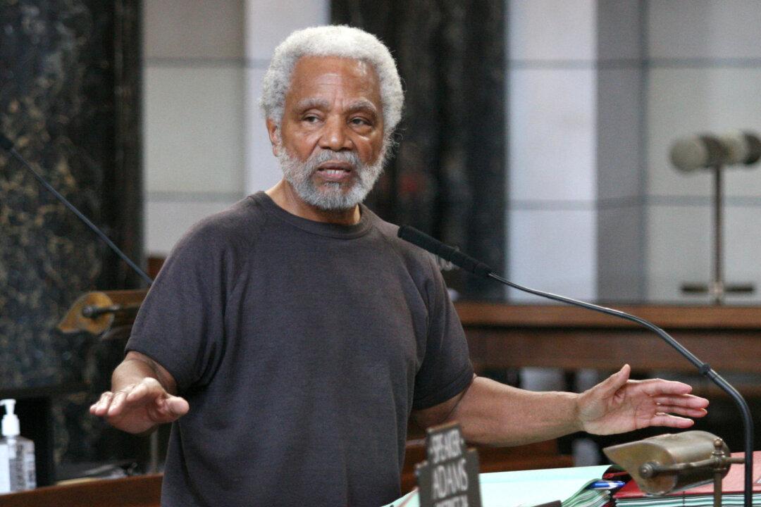 ‘It’s a Rag’: Nebraska State Senator Likens American Flag to Nazi Swastika