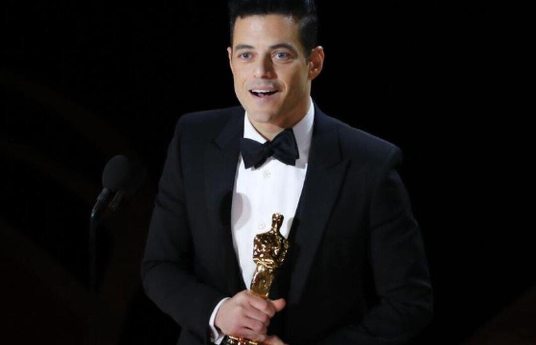 Report: Rami Malek Slips, Is Treated by Medics After Oscar Win