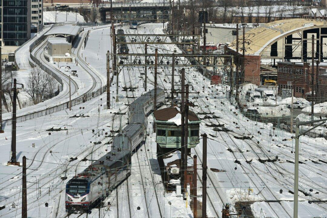 Nearly 200 Passengers Stranded on Amtrak Train for More Than 24 Hours in Oregon