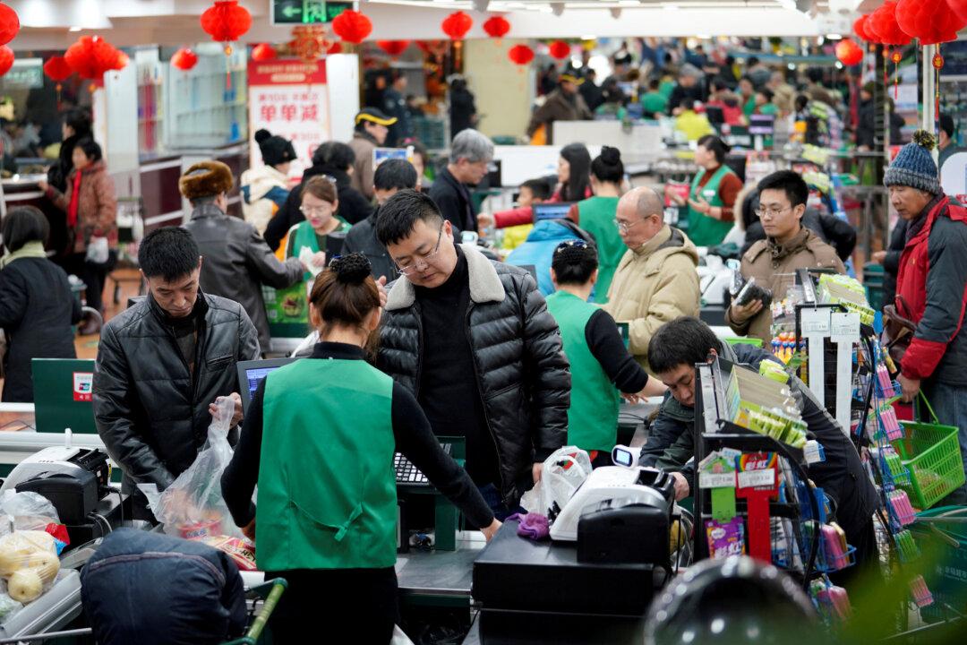 Chinese Consumers Squeezed in 2018 as Income Gains Slow, Living Costs Rise