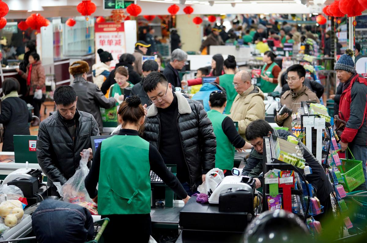 Chinese Consumers Squeezed in 2018 as Income Gains Slow, Living Costs Rise