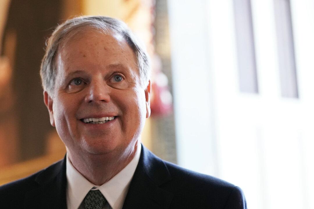 Democratic Senator Suggests He Might Vote to Acquit Trump If ‘Dots Aren’t Connected’