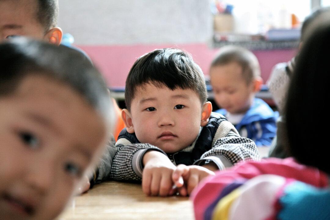 Beijing Eyes Unmarried Teens as China’s Population Continues to Decline
