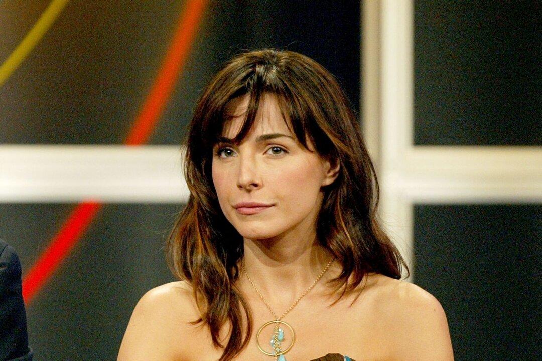 ‘Halt and Catch Fire’ and ‘CSI’ Actress Lisa Sheridan Dies at 44: Reports