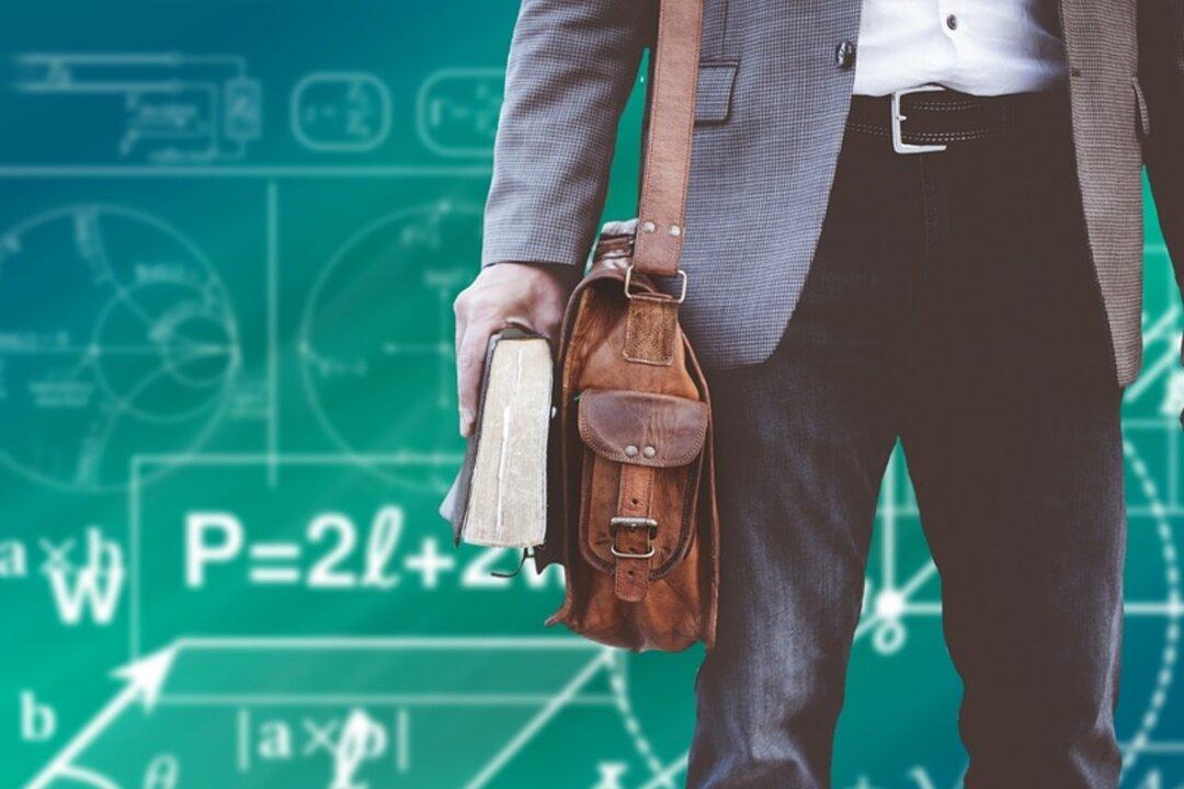 Student Couldn’t Find a Babysitter so His Professor Cares for Baby in Class