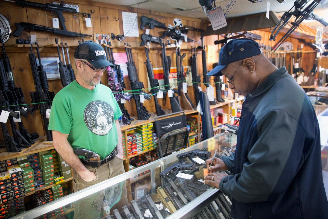 Gun Rights Groups Asks Supreme Court to End Illinois Gun, Magazine Ban