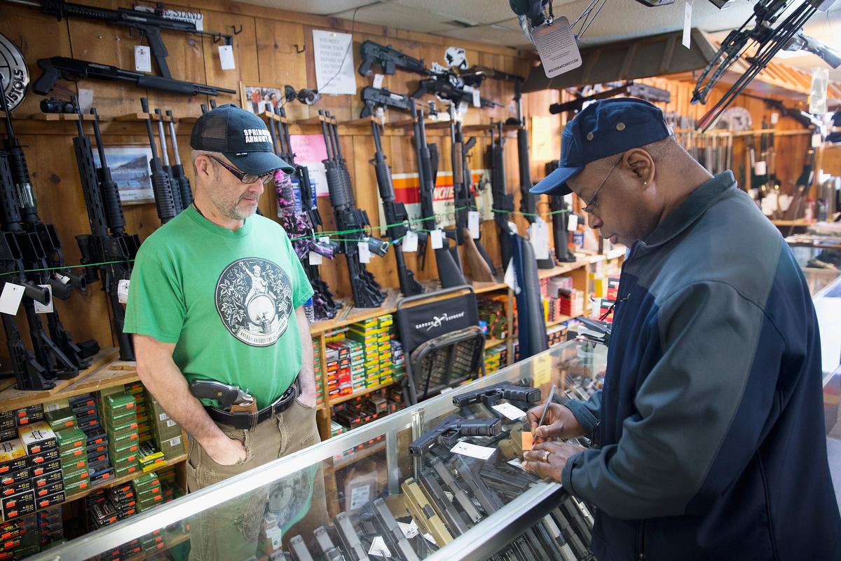 Gun Rights Groups Asks Supreme Court to End Illinois Gun, Magazine Ban