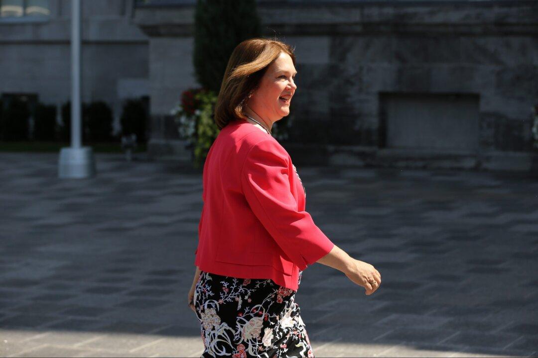 Treasury Board President Philpott Joins Jody Wilson-Raybould in Resigning From Cabinet Over SNC-Lavalin