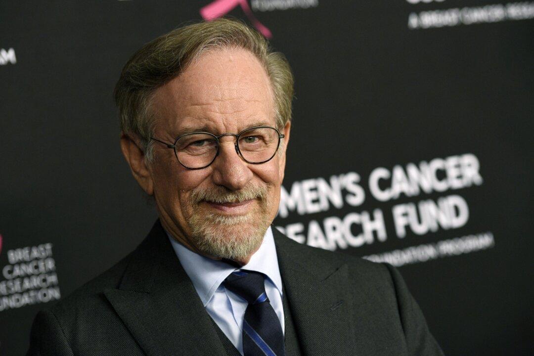 Spielberg’s Push Against Netflix at the Oscars Hits a Nerve