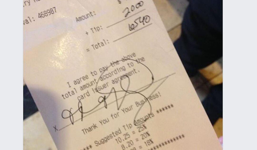Woman Finds Tip Amount Changed on Her Restaurant Receipt
