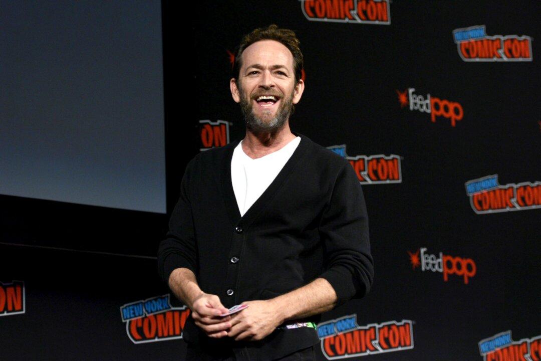 ‘Beverly Hills, 90210’ Star Luke Perry Dies at 52: Reports