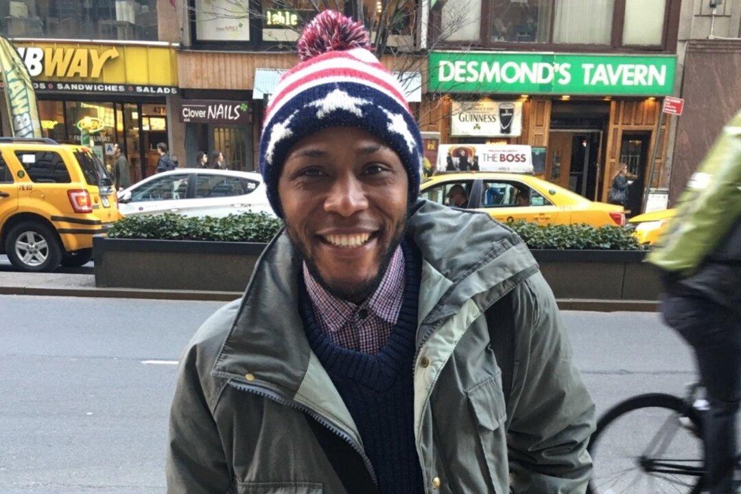 Bronx Uber Driver Stabbed to Death in His Car; Police Looking for Suspect