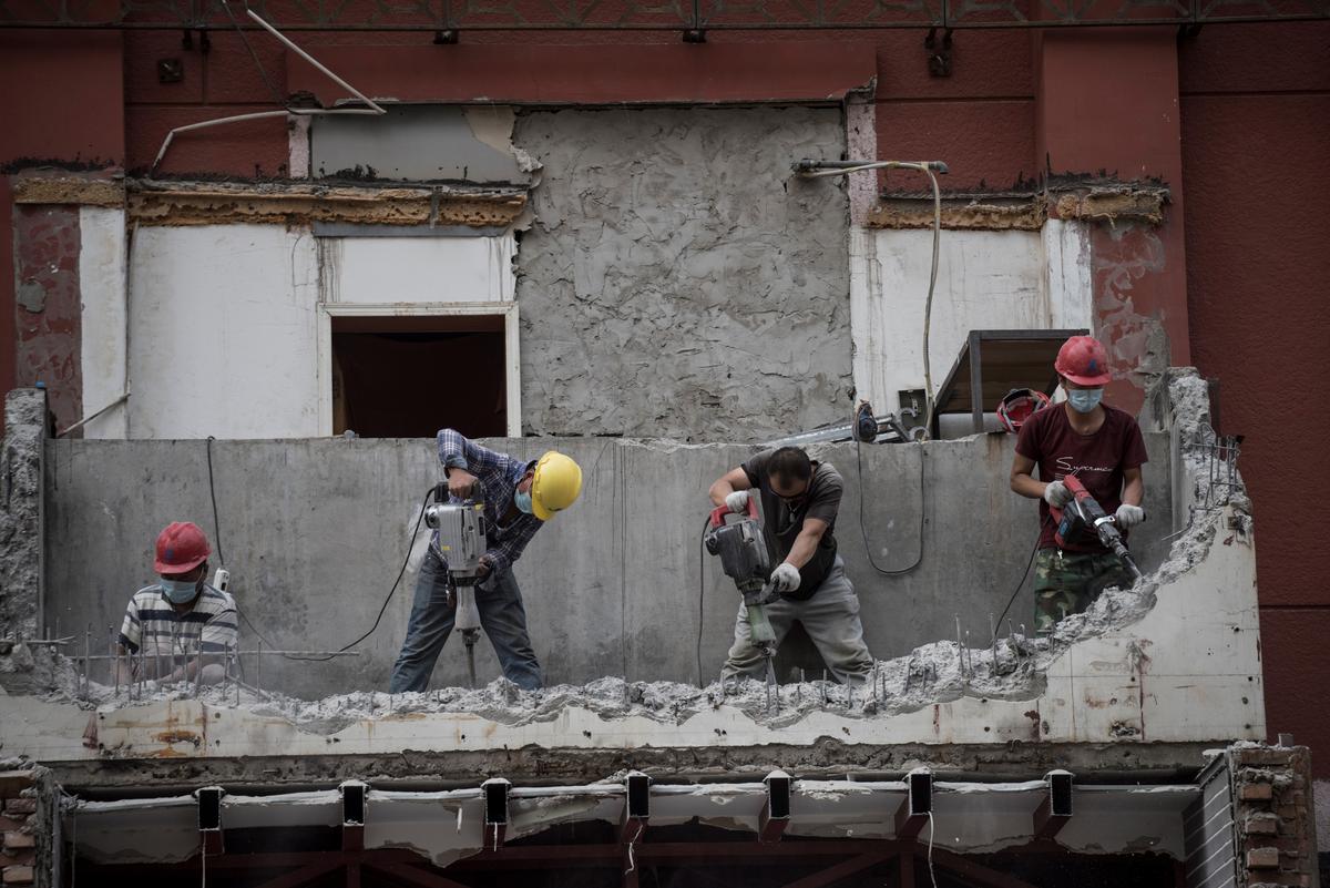 Former Chinese Diplomat Faces US Trial for Forced Labor