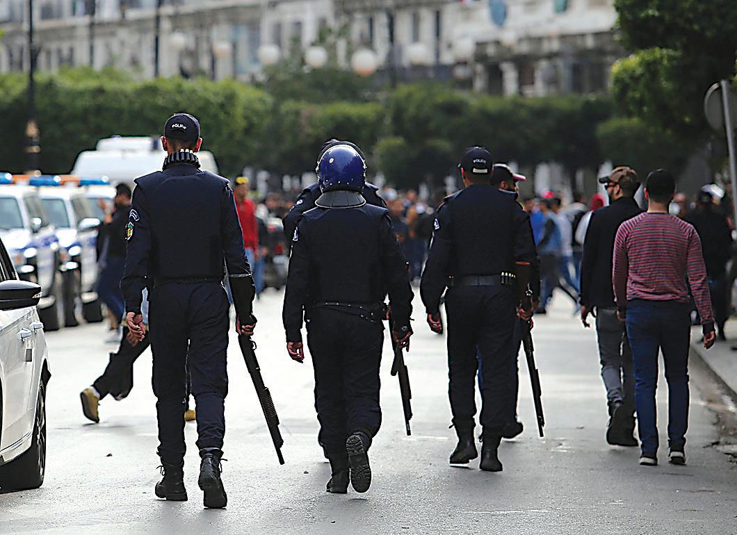 Algeria War Veterans Back Protests Demanding End to Bouteflika’s Rule