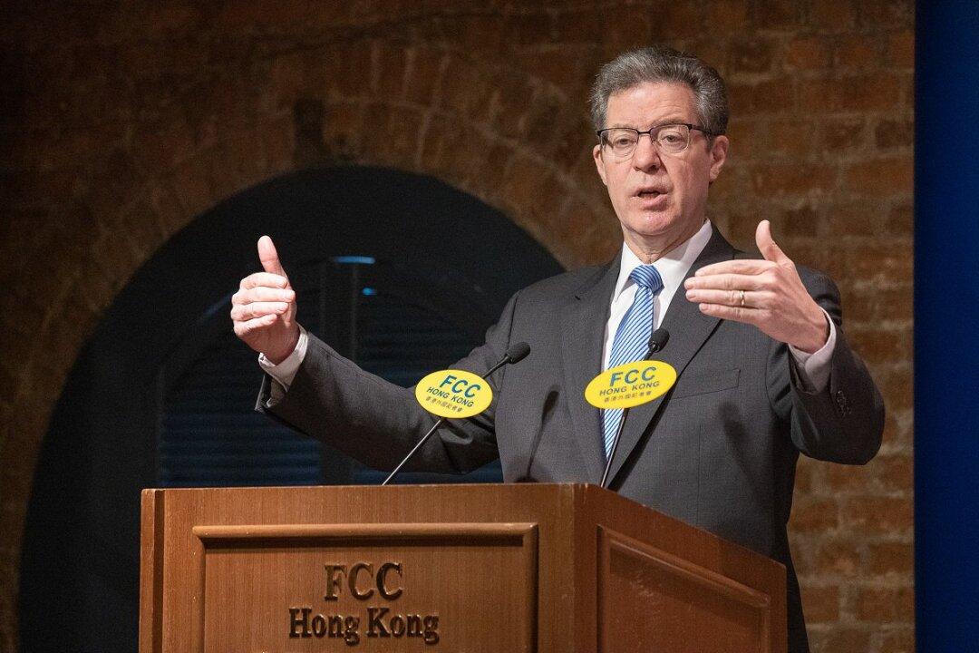 US Ambassador Calls on Beijing to Stop Its War On Faith