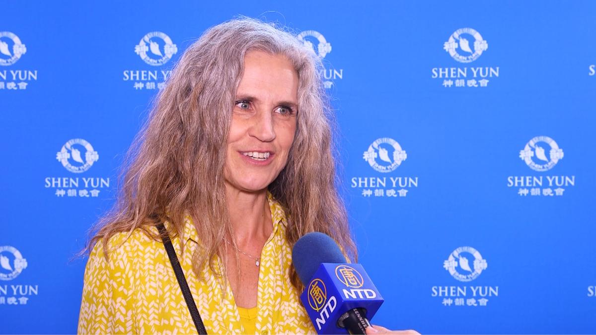 Shen Yun Is ‘Glorious and Heavenly’ Says Choir Singer