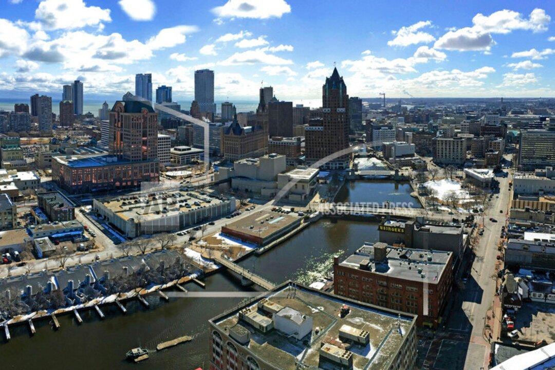 2 Democratic Convention Host Committee Leaders Fired Over Workplace Concerns