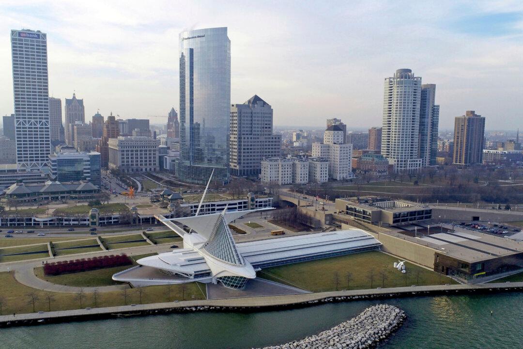 Democratic National Convention Postponed Until August Over CCP Virus