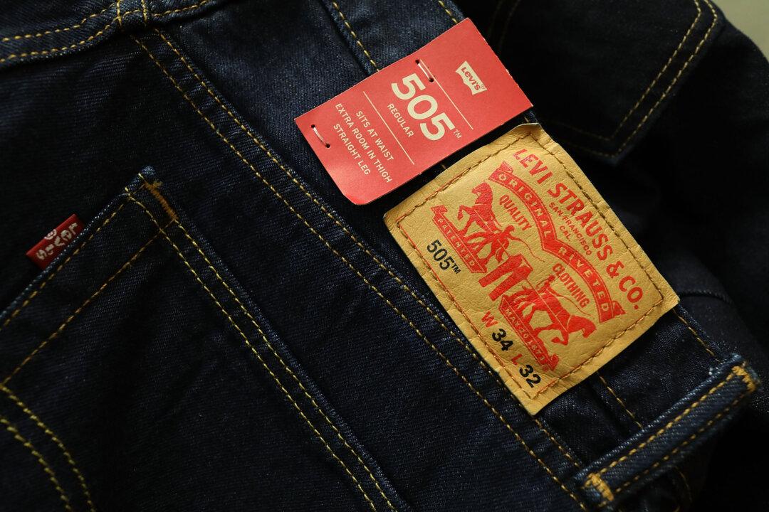 Levi Strauss Looks to Deepen Pockets With IPO