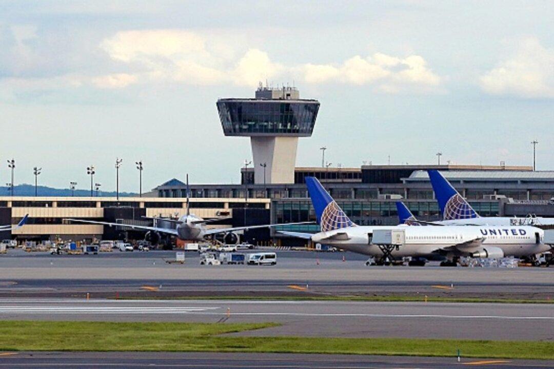 Newark Airport Traffic Stopped Over ‘Airport Emergency’