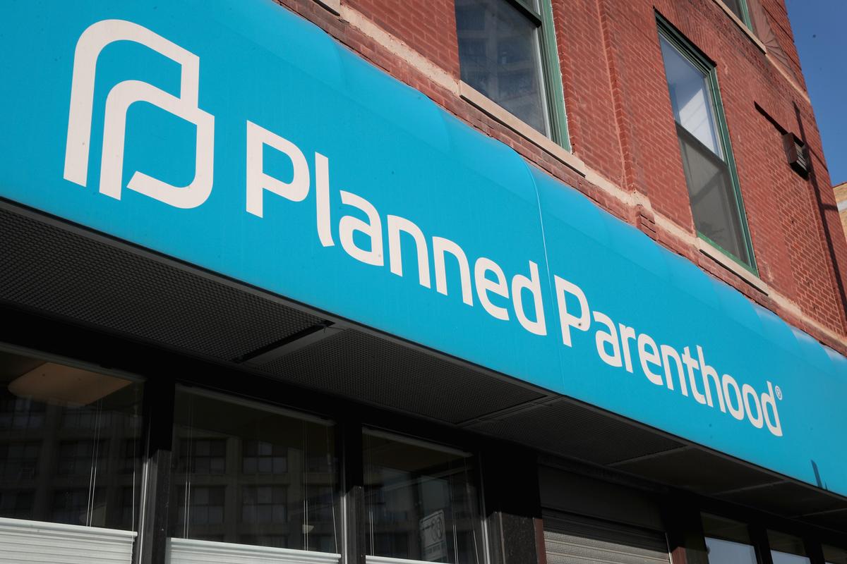Blue-State Doctors Launch Abortion Pill Pipeline Into States With Bans
