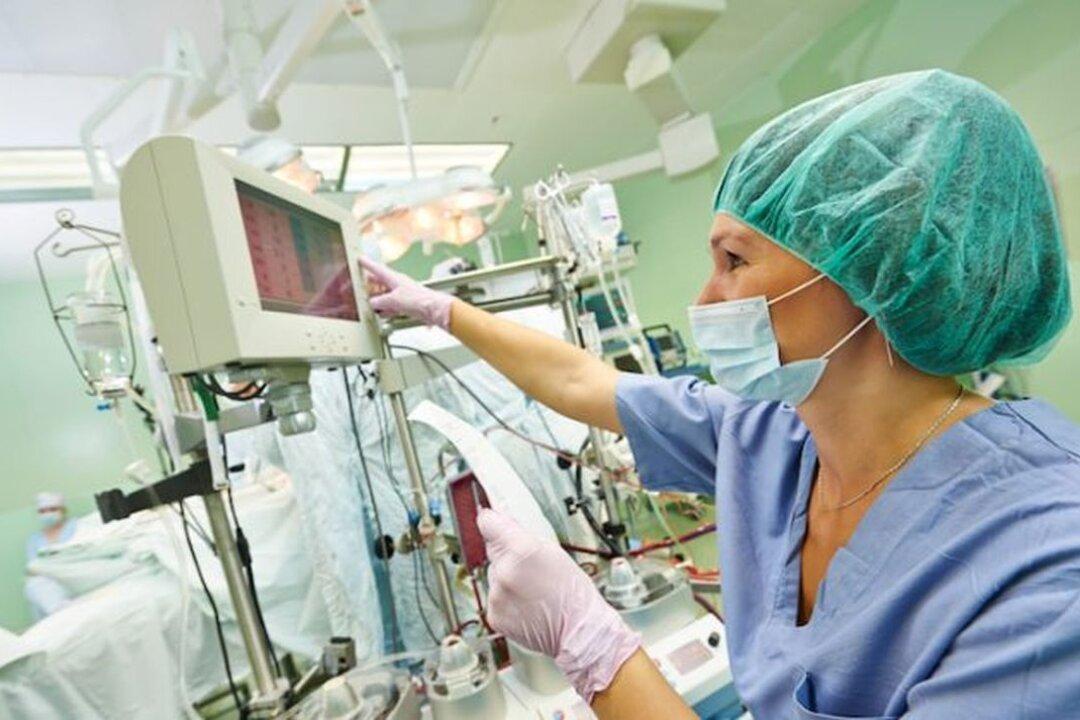 Woman Claims Aspartame Made Her Ill