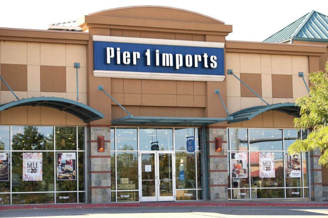 Retailer Pier 1 Taps Debt Restructuring Lawyers: Sources