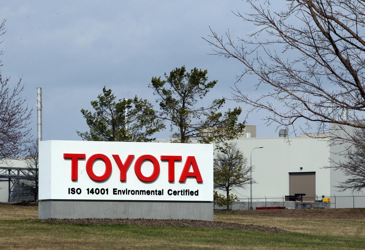 Trump Applauds Toyota for $749 Million Investment in 5 US States