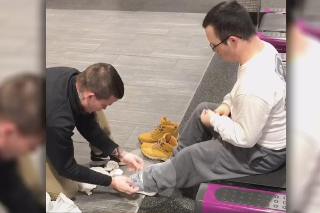 Gym Manager Goes Out of His Way to Help Man with Down Syndrome Who Forgot His Sneakers