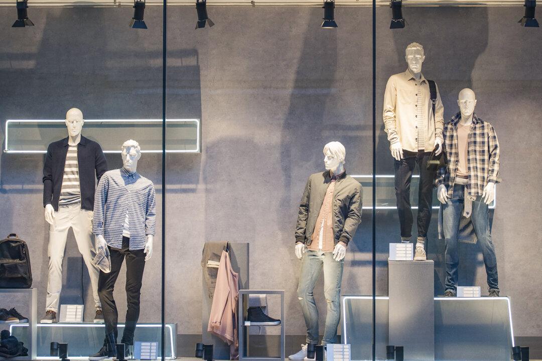 New Jersey Father Hilariously Poses as a Mannequin to Surprise His Special-Needs Son