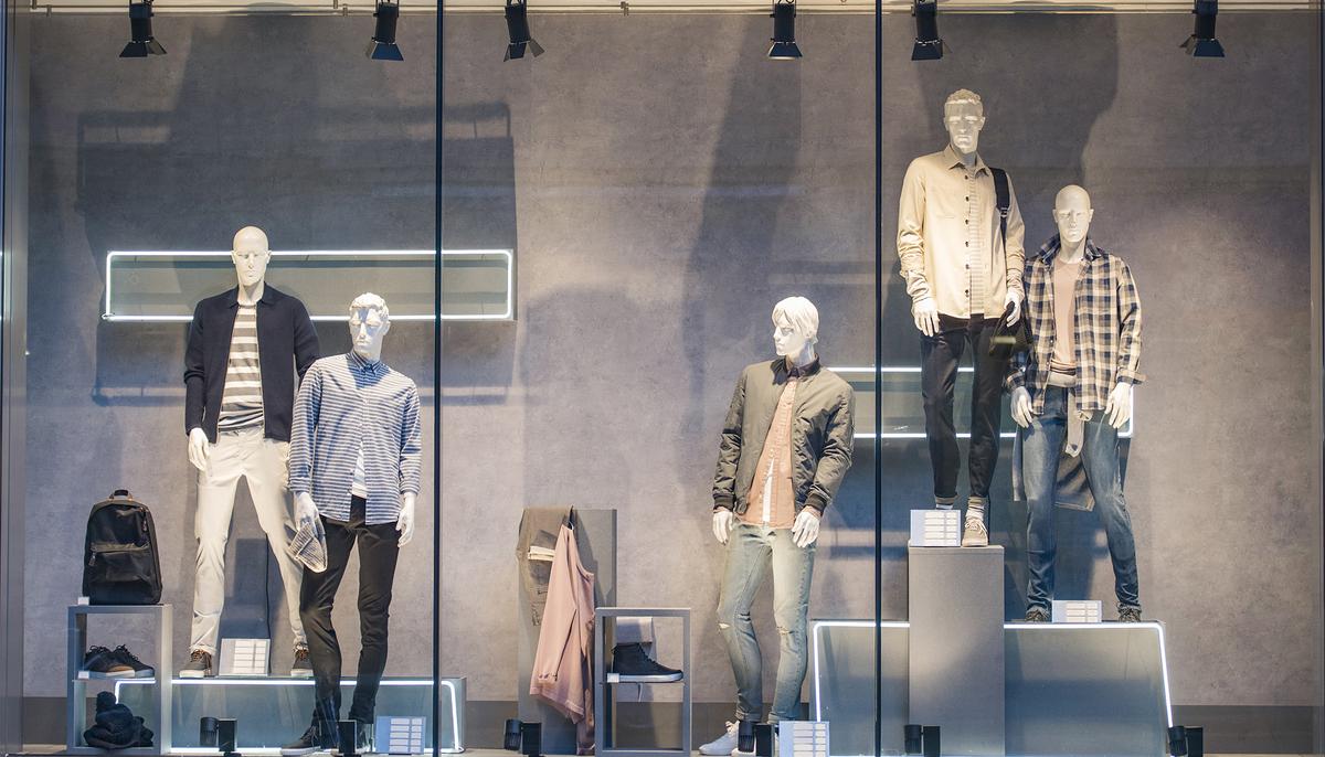 New Jersey Father Hilariously Poses as a Mannequin to Surprise His Special-Needs Son