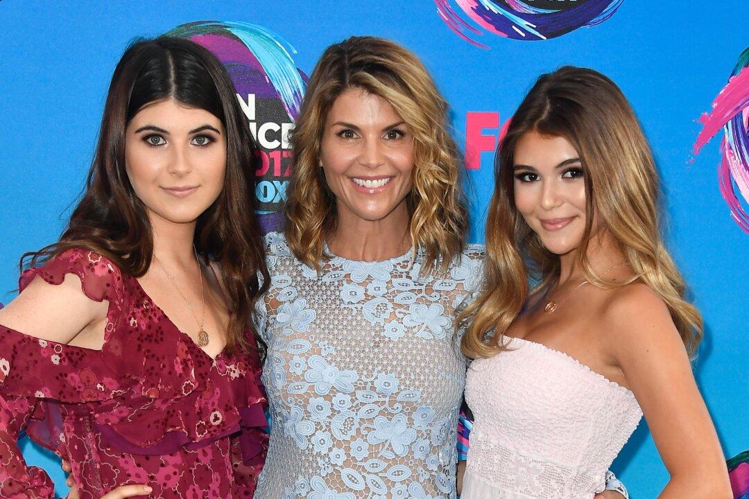 Lori Loughlin’s Daughter Suggests Her Father ‘Faked His Way’ Through College