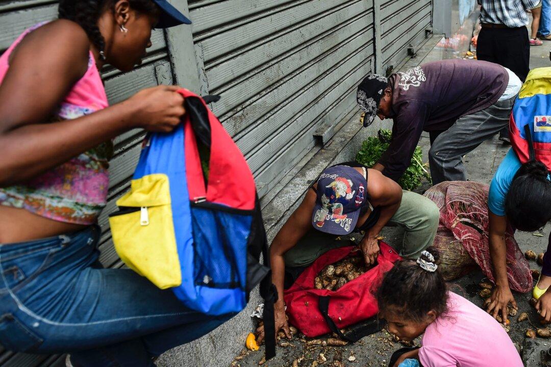 ‘This Country Has Gone to Hell’: Mass Looting Plagues Venezuela Amid Power Crisis