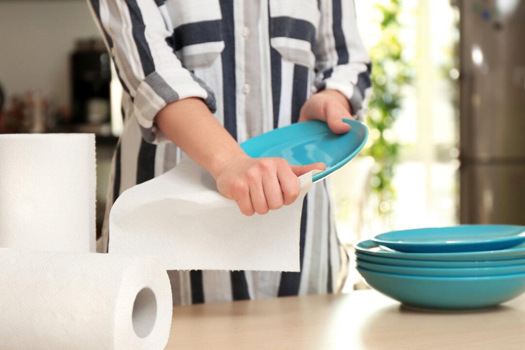 4 Easy Tips to Reduce the Use of Plastics and Non-Reusable Products in Your Home